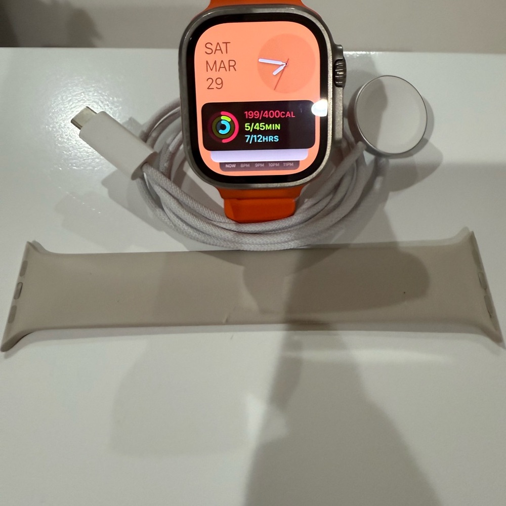 Apple Watch Ultra 2 GPS + Cellular 49mm Titanium w/Orange Ocean Band